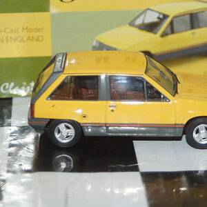 Vanguards vauxhall nova sr va11404 1:43 scale