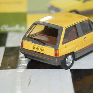 Vanguards vauxhall nova sr va11404 1:43 scale