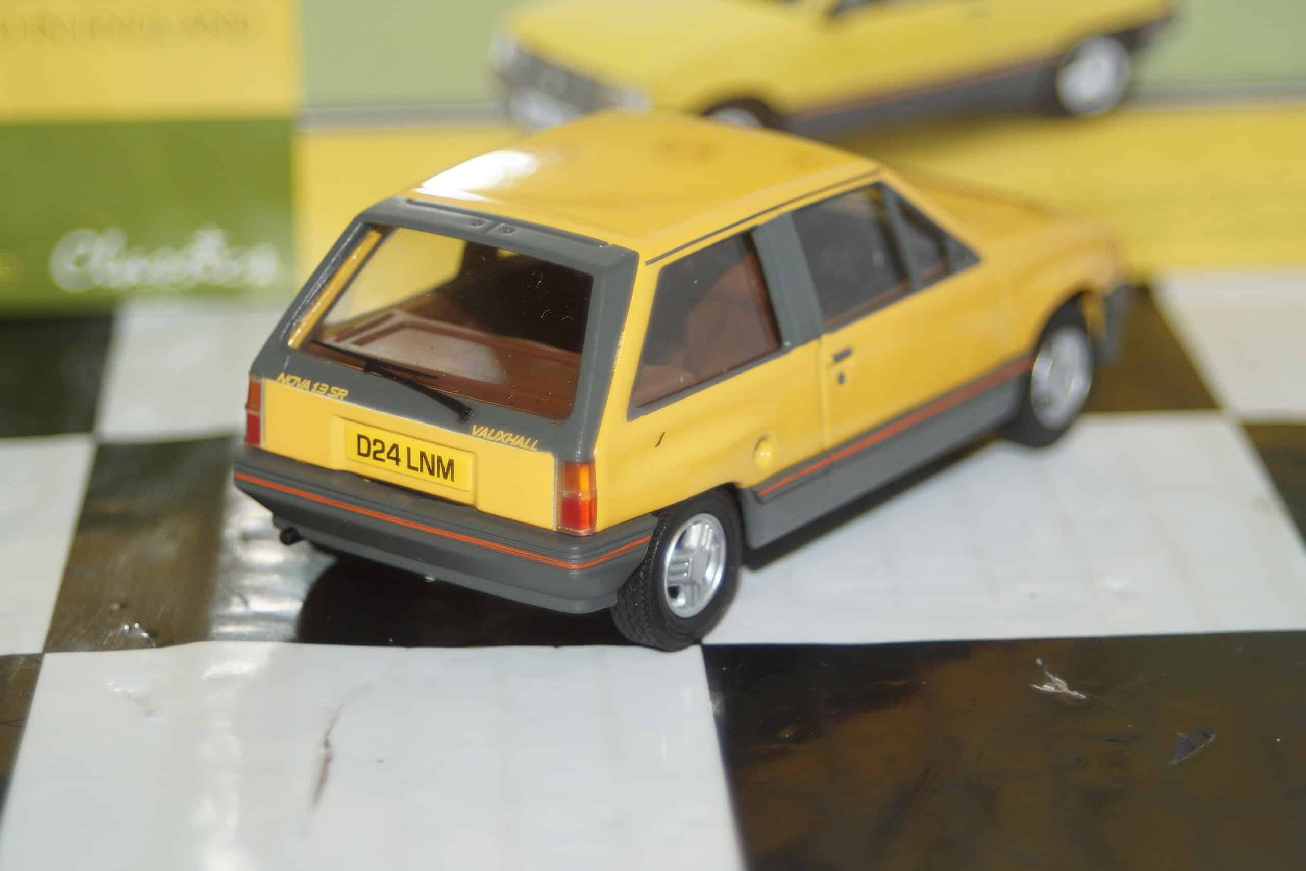 Vanguards vauxhall nova sr va11404 1:43 scale
