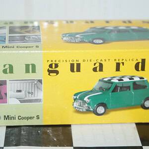 Vanguards mini cooper s in cream / black va25005 1:43 (copy)