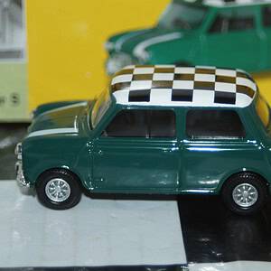 Vanguards mini cooper s in green / checker va02511 1:43