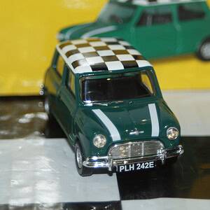 Vanguards mini cooper s in green / checker va02511 1:43