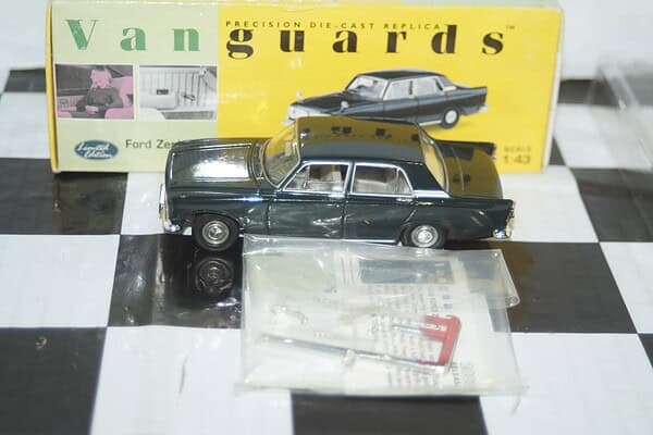 Vanguards corgi ford zepher 6 mk3 green va46001 1:43