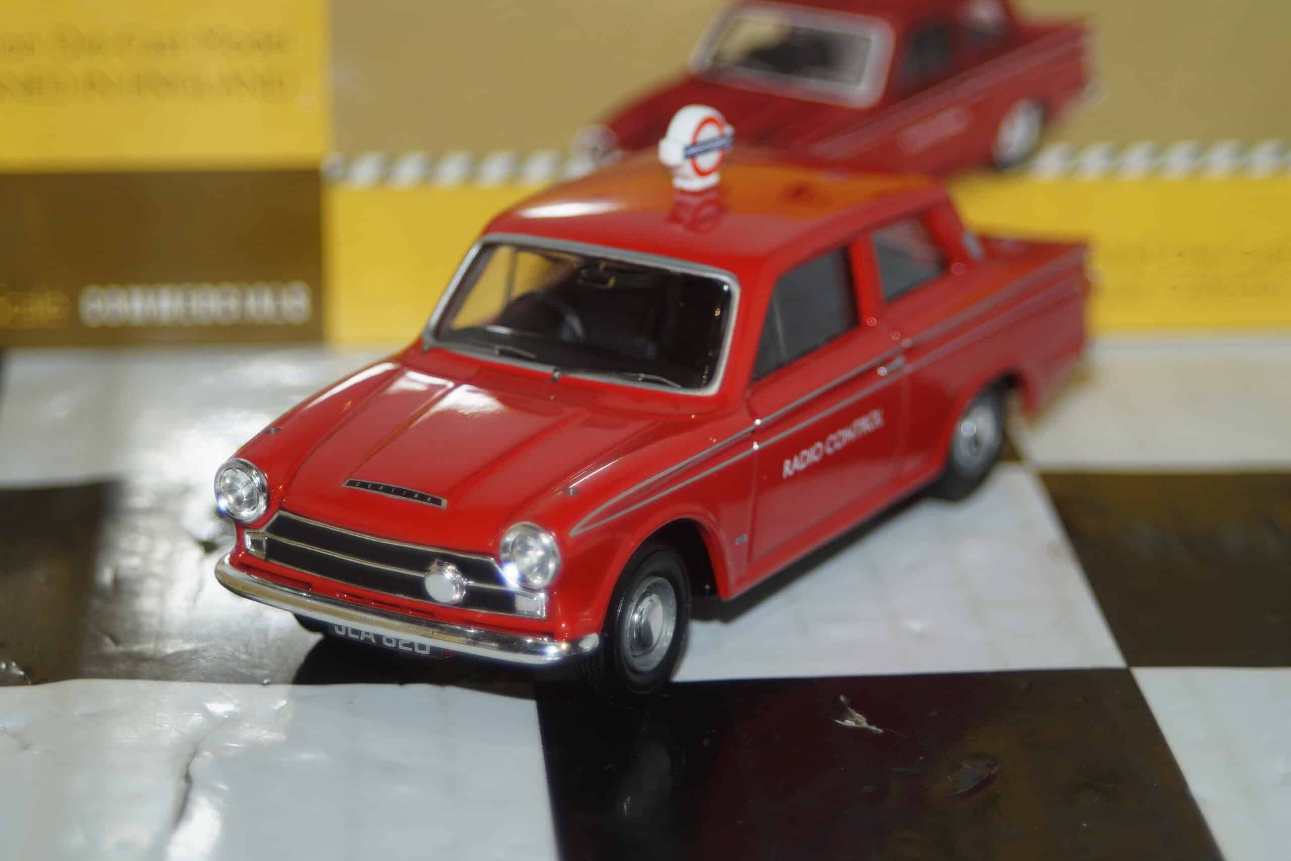 Vanguards corgi ford cortina mki london transport va07308 1:43