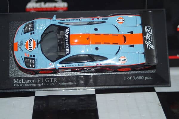 Minichamps mclaren f1 gtr #2 fia gt 1997 1:43 diecast 530 174302 ltd