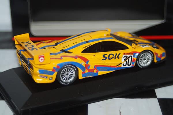 Minichamps mclaren f1 gtr jgtc 2000 1:43 diecast 533 204330 ltd