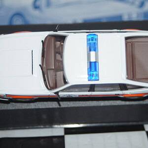 Corgi vanguards rover sd1 vitesse grampian police va09013 1:43