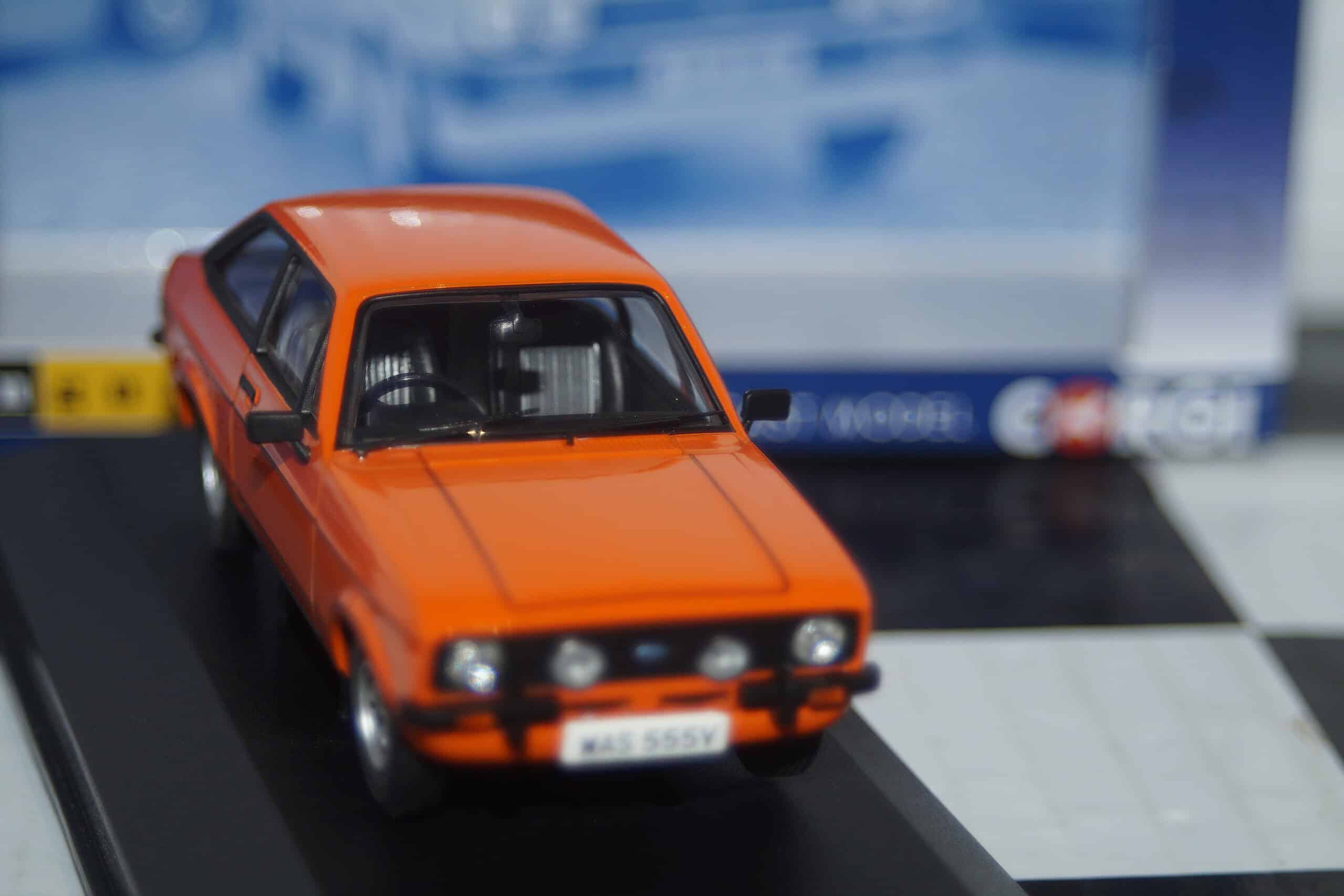 Vanguards corgi ford escort mk2 1600 sport orange 1/43 ref va12617