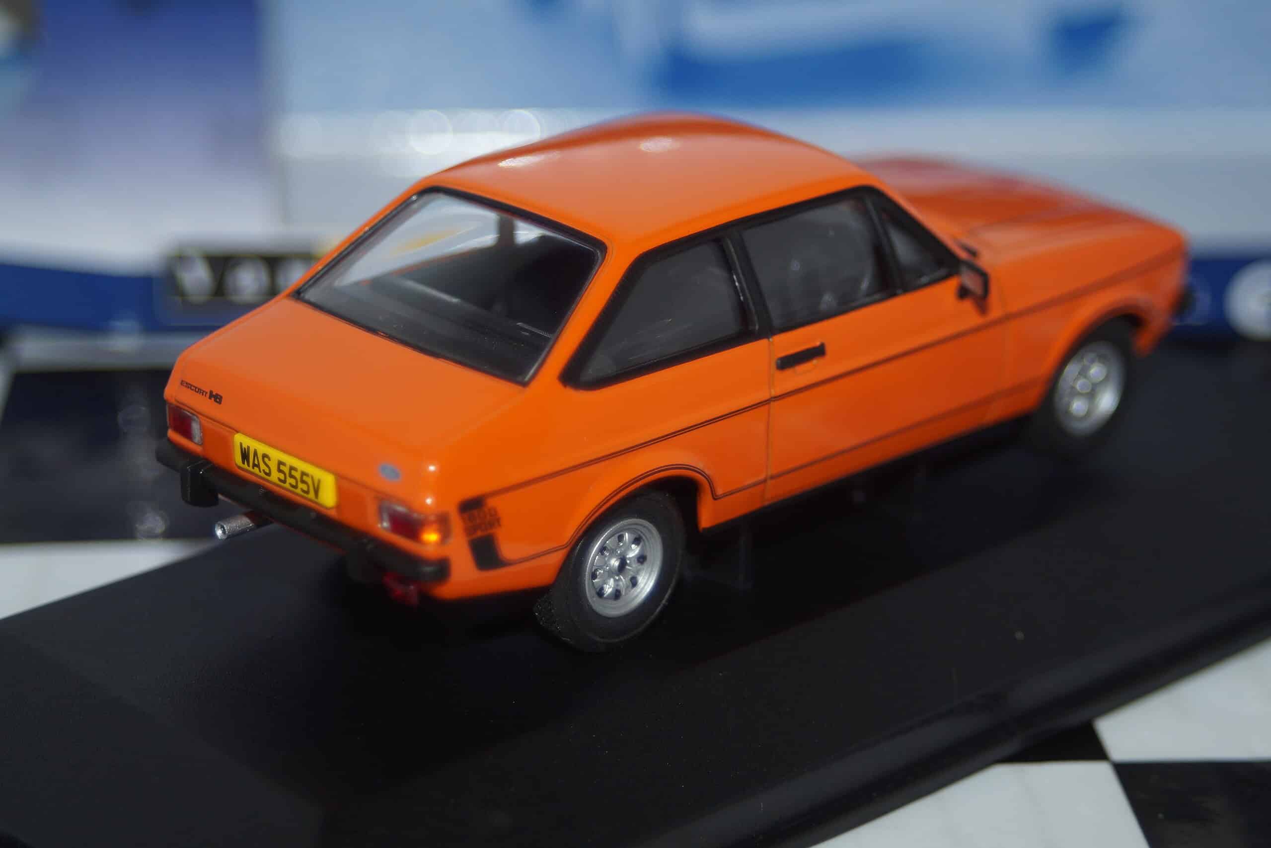 Vanguards corgi ford escort mk2 1600 sport orange 1/43 ref va12617