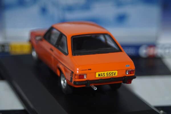 Vanguards corgi ford escort mk2 1600 sport orange 1/43 ref va12617