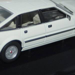 Corgi vanguards rover sd1 vitesse white va09014 1:43