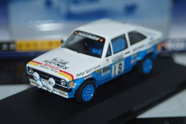 Corgi vanguards ford escort mk2 rs1800 1979 lombard rally va12610 1:43