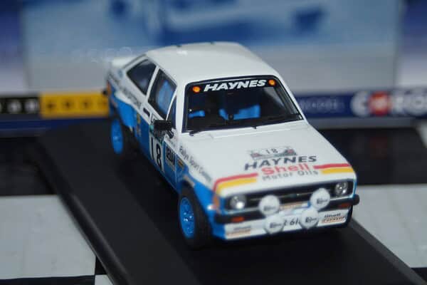 Corgi vanguards ford escort mk2 rs1800 1979 lombard rally va12610 1:43