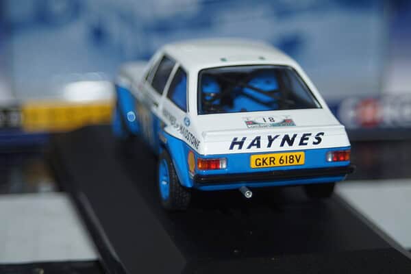 Corgi vanguards ford escort mk2 rs1800 1979 lombard rally va12610 1:43