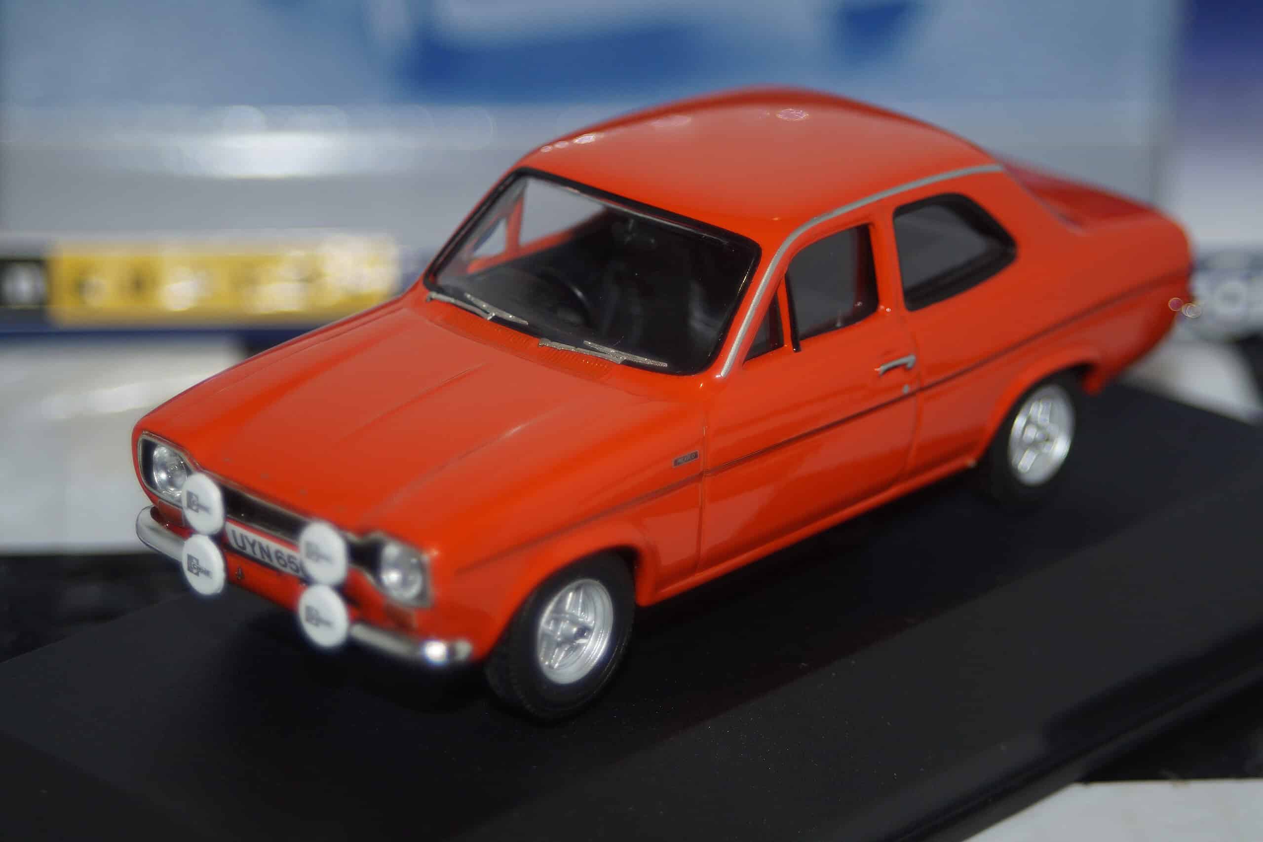Corgi vanguards ford escort mk1 mexico red ref  va09523 1:43