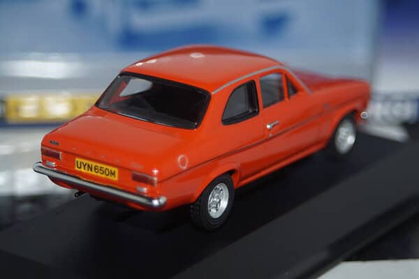 Corgi vanguards ford escort mk1 mexico red ref  va09523 1:43
