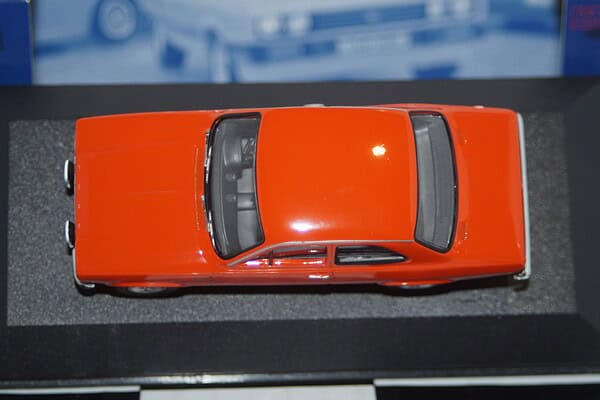 Corgi vanguards ford escort mk1 mexico red ref  va09523 1:43