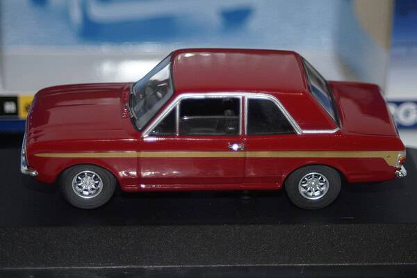 Vanguards ford cortina mk2 twin cam (lotus) va04117 1:43