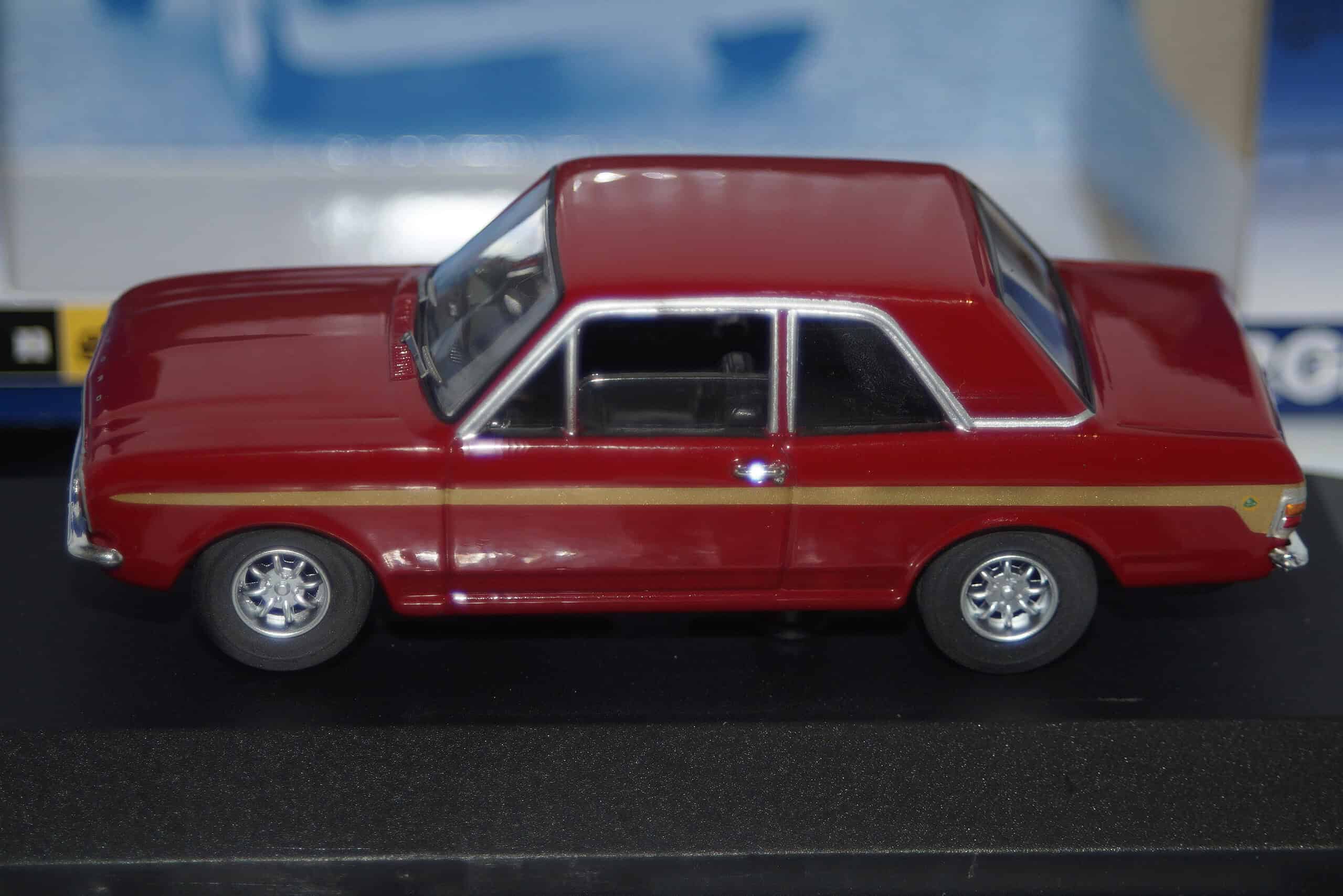 Vanguards ford cortina mk2 twin cam (lotus) va04117 1:43