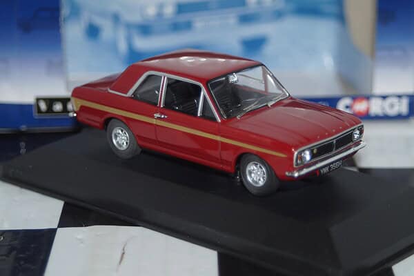 Vanguards ford cortina mk2 twin cam (lotus) va04117 1:43