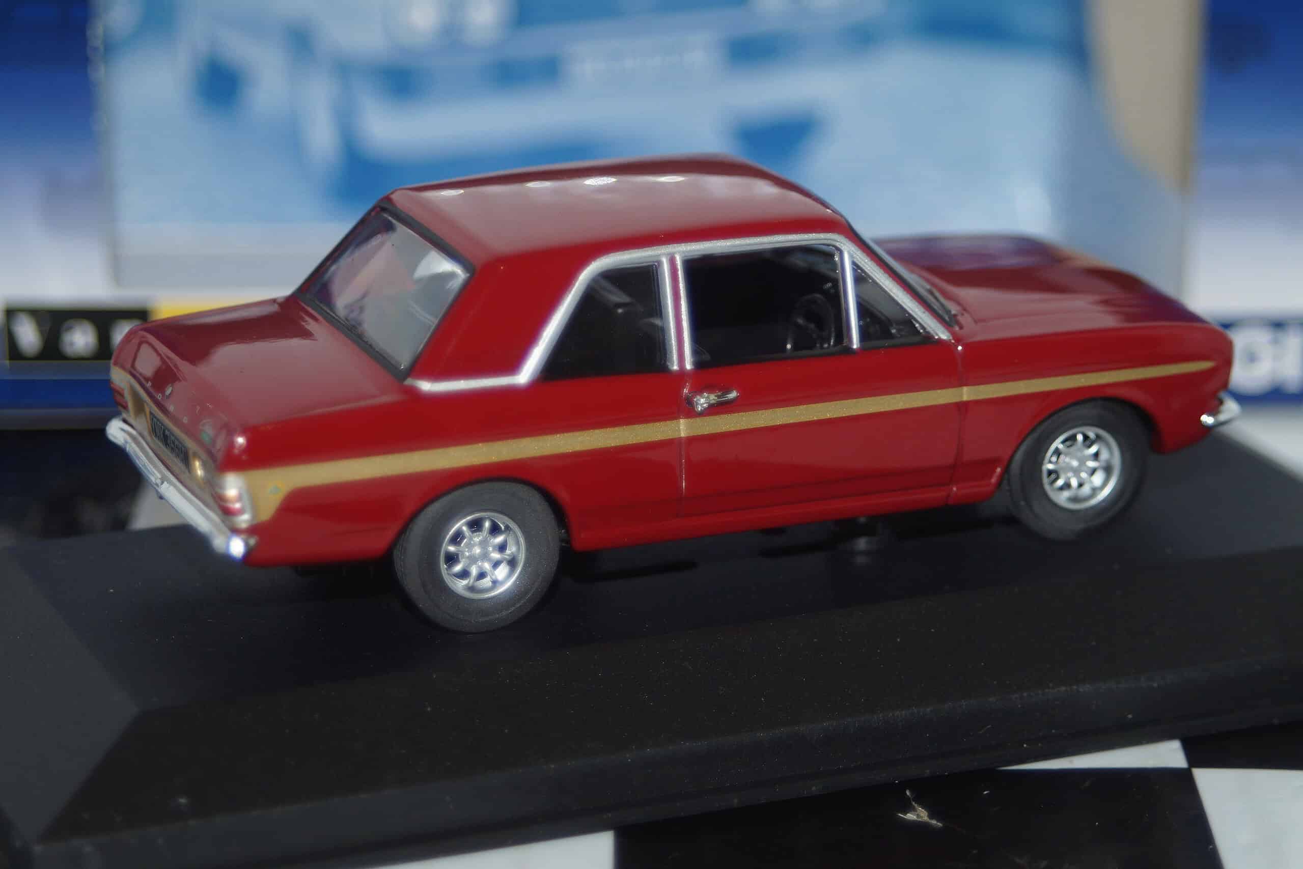 Vanguards ford cortina mk2 twin cam (lotus) va04117 1:43