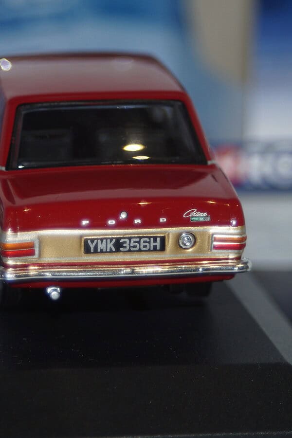 Vanguards ford cortina mk2 twin cam (lotus) va04117 1:43