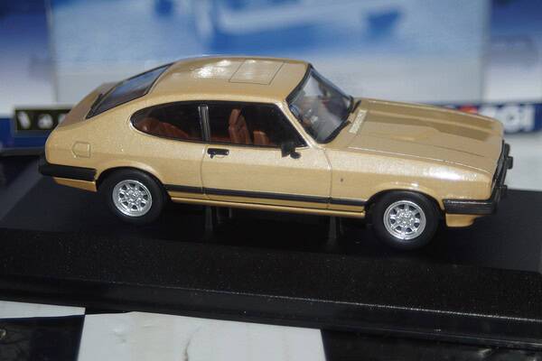 Vanguards ford capri mk3 3.0 ghia oyster gold 1/43 va10814b