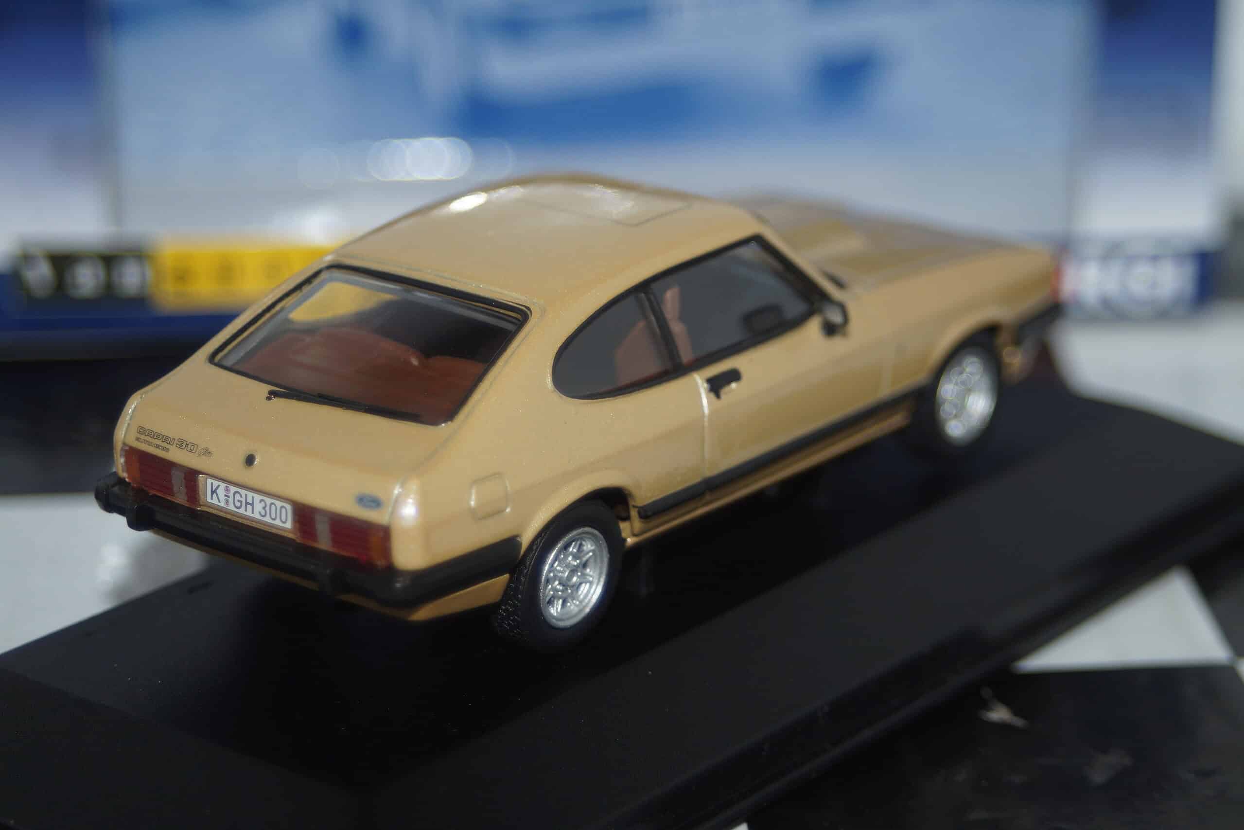 Vanguards ford capri mk3 3.0 ghia oyster gold 1/43 va10814b