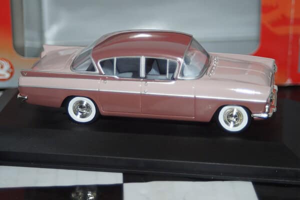 Vanguards vauxhall cresta pa dusk rose, edition 2 va06400 1:43 scale