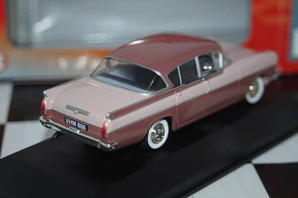 Vanguards vauxhall cresta pa dusk rose, edition 2 va06400 1:43 scale
