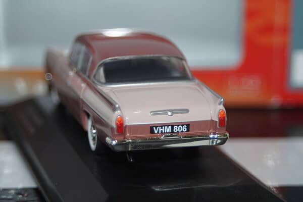 Vanguards vauxhall cresta pa dusk rose, edition 2 va06400 1:43 scale