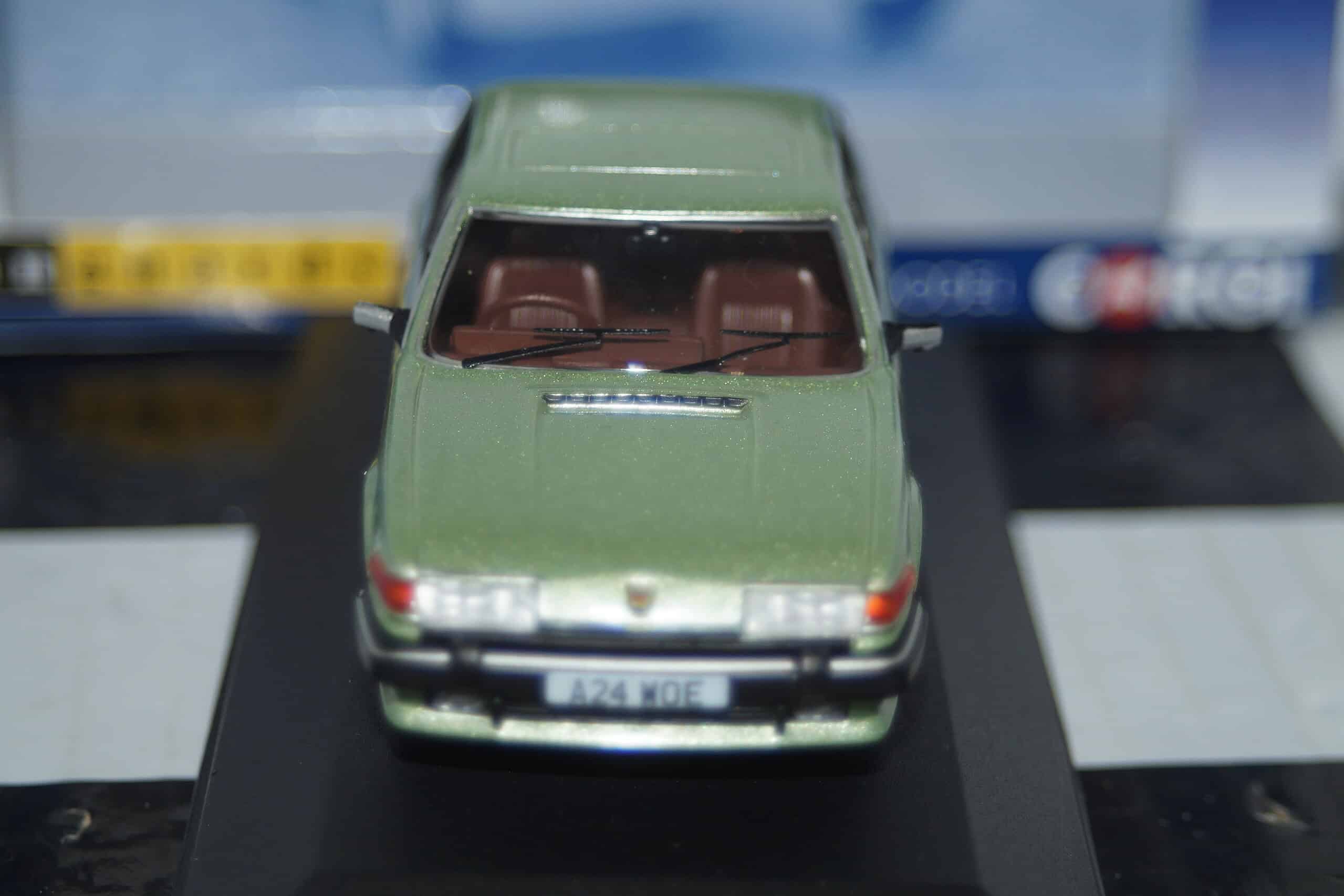 Corgi vanguards rover sd1 3500 v8 vp green va09012 1:43