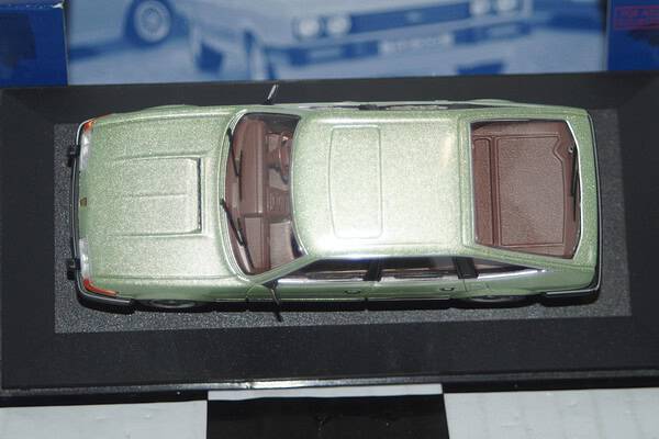 Corgi vanguards rover sd1 3500 v8 vp green va09012 1:43