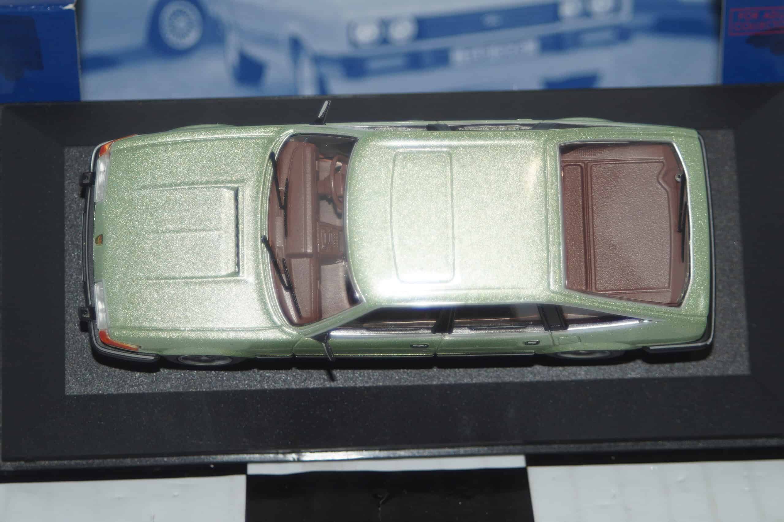 Corgi vanguards rover sd1 3500 v8 vp green va09012 1:43