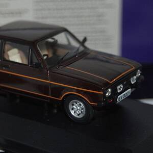 Corgi vanguards ford escort mk2 1600 sport ref va12622 1:43