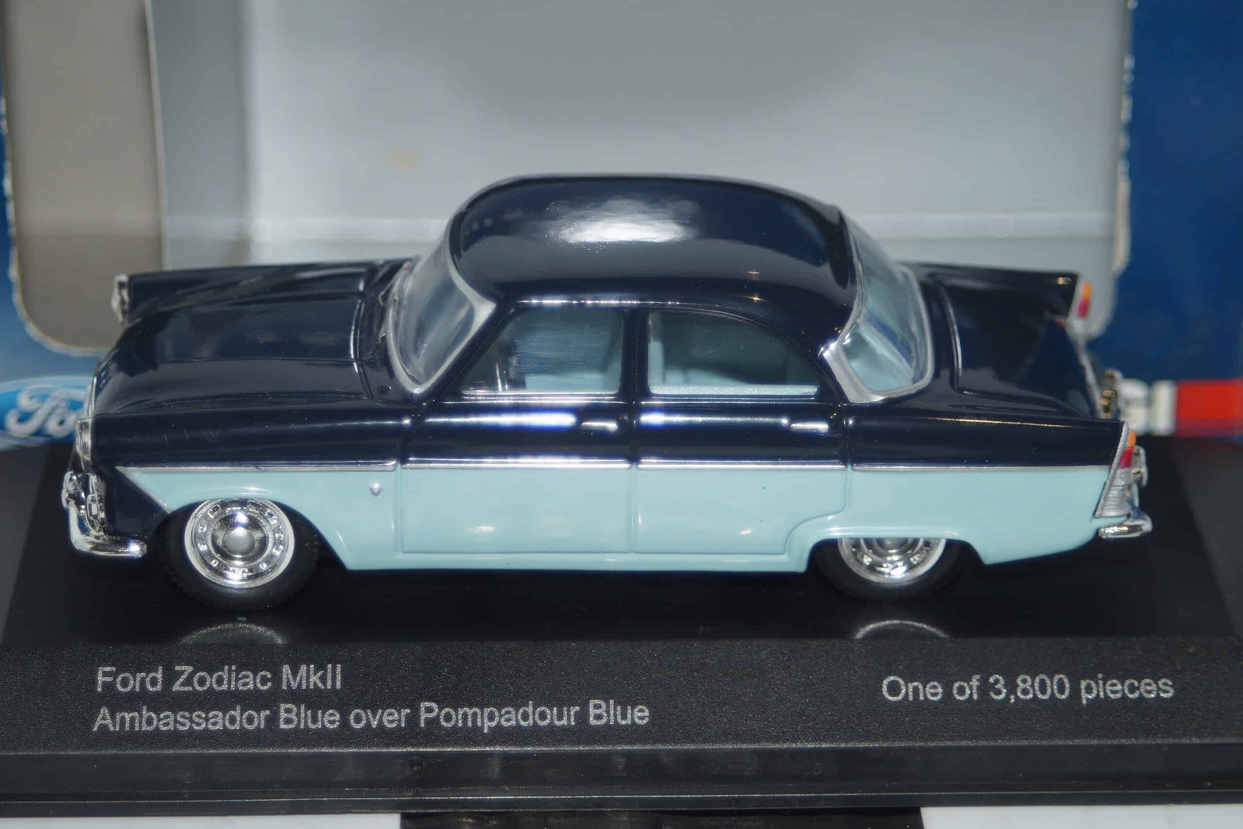 Corgi vanguards ford zodiac mk2 blue ref va06104 1:43