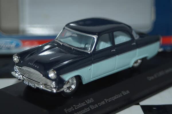 Corgi vanguards ford zodiac mk2 blue ref va06104 1:43