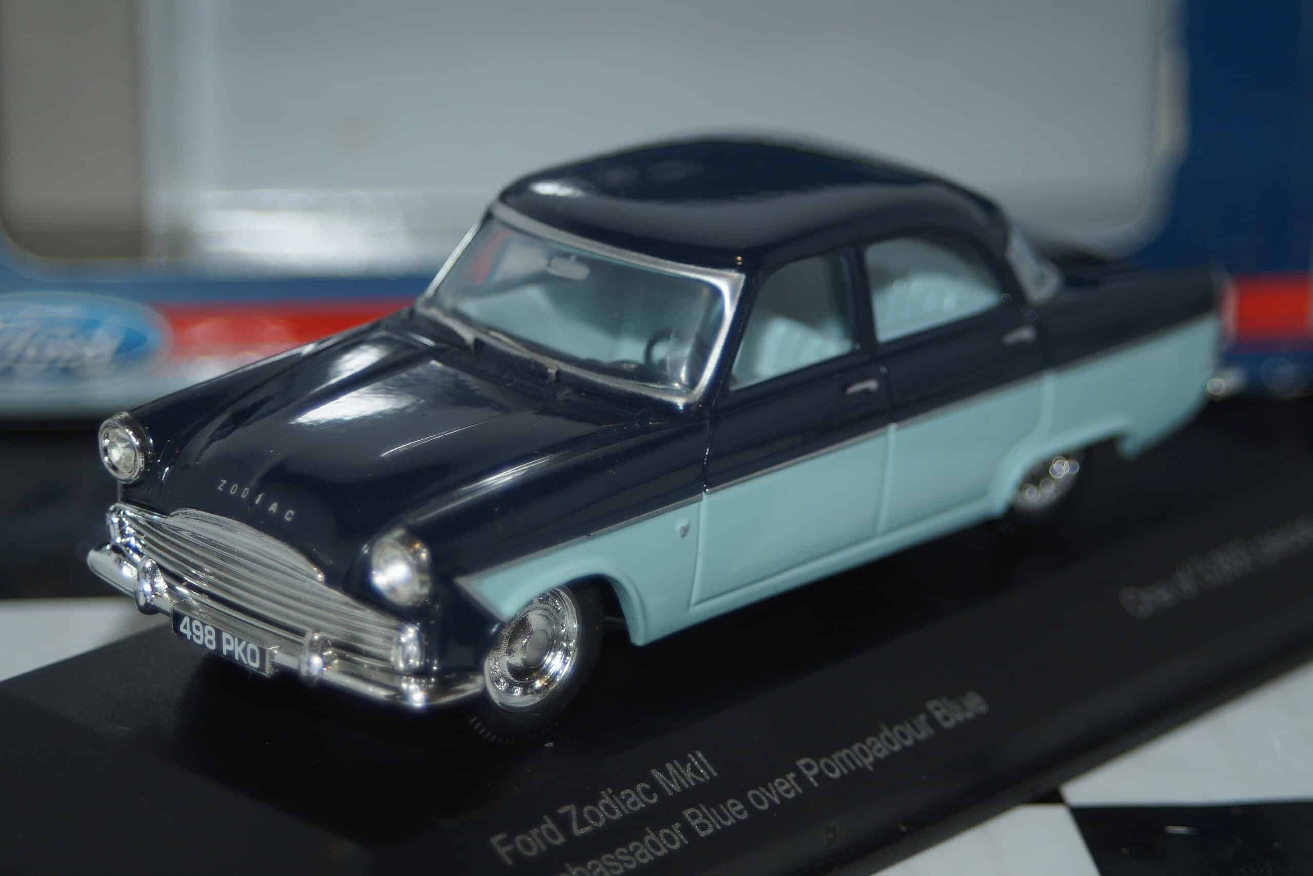 Corgi vanguards ford zodiac mk2 blue ref va06104 1:43