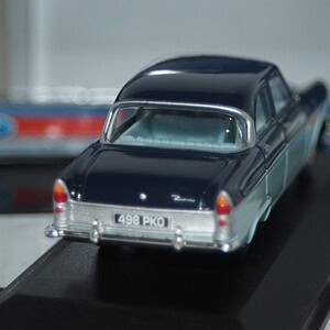 Corgi vanguards ford zodiac mk2 blue ref va06104 1:43