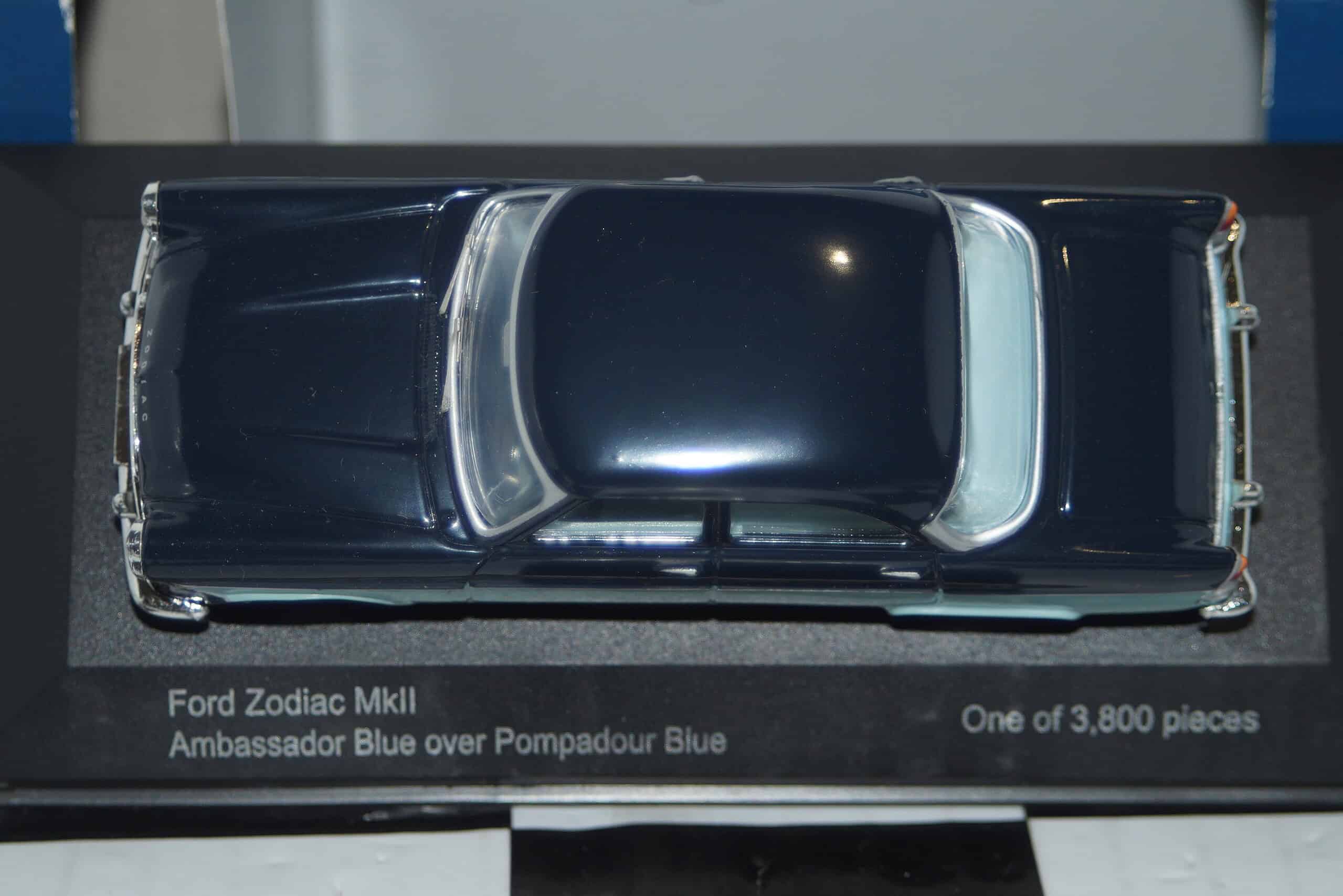 Corgi vanguards ford zodiac mk2 blue ref va06104 1:43