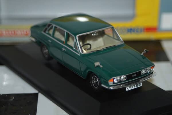 Vanguards triumph 2.5 p1 mk2 emerald green va08200 1:43 scale
