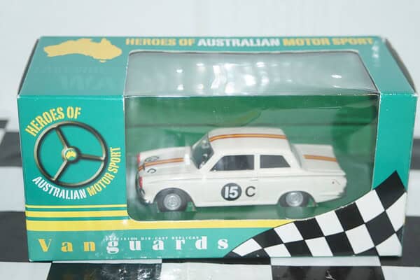 Vanguards ford escort mk1 gt armstrong 500 ref va07302 1:43