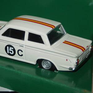Vanguards ford cortina mk1 gt armstrong 500 ref va07302 1:43