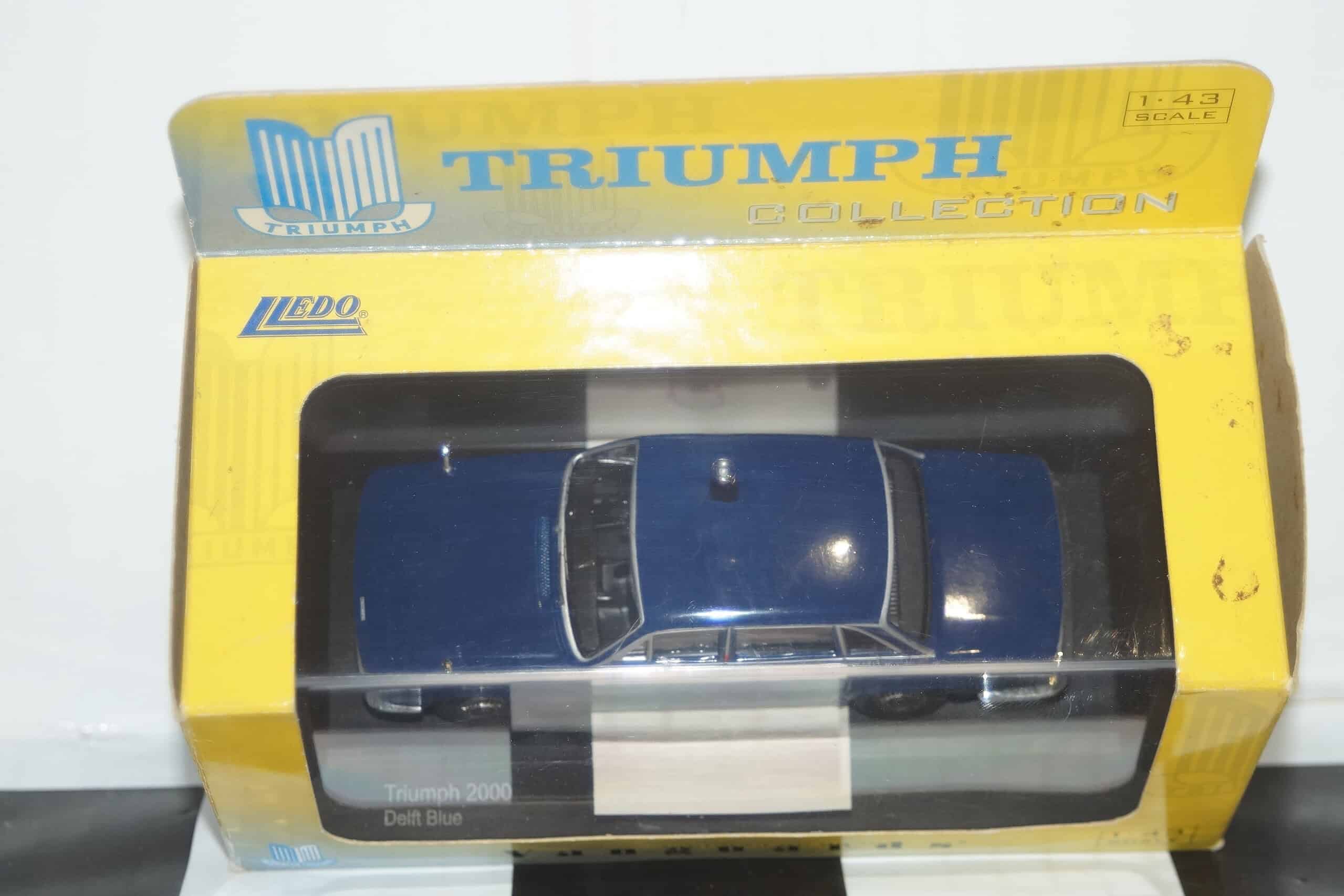 Vanguards triumph 2000 delft blue va08200 1:43 scale