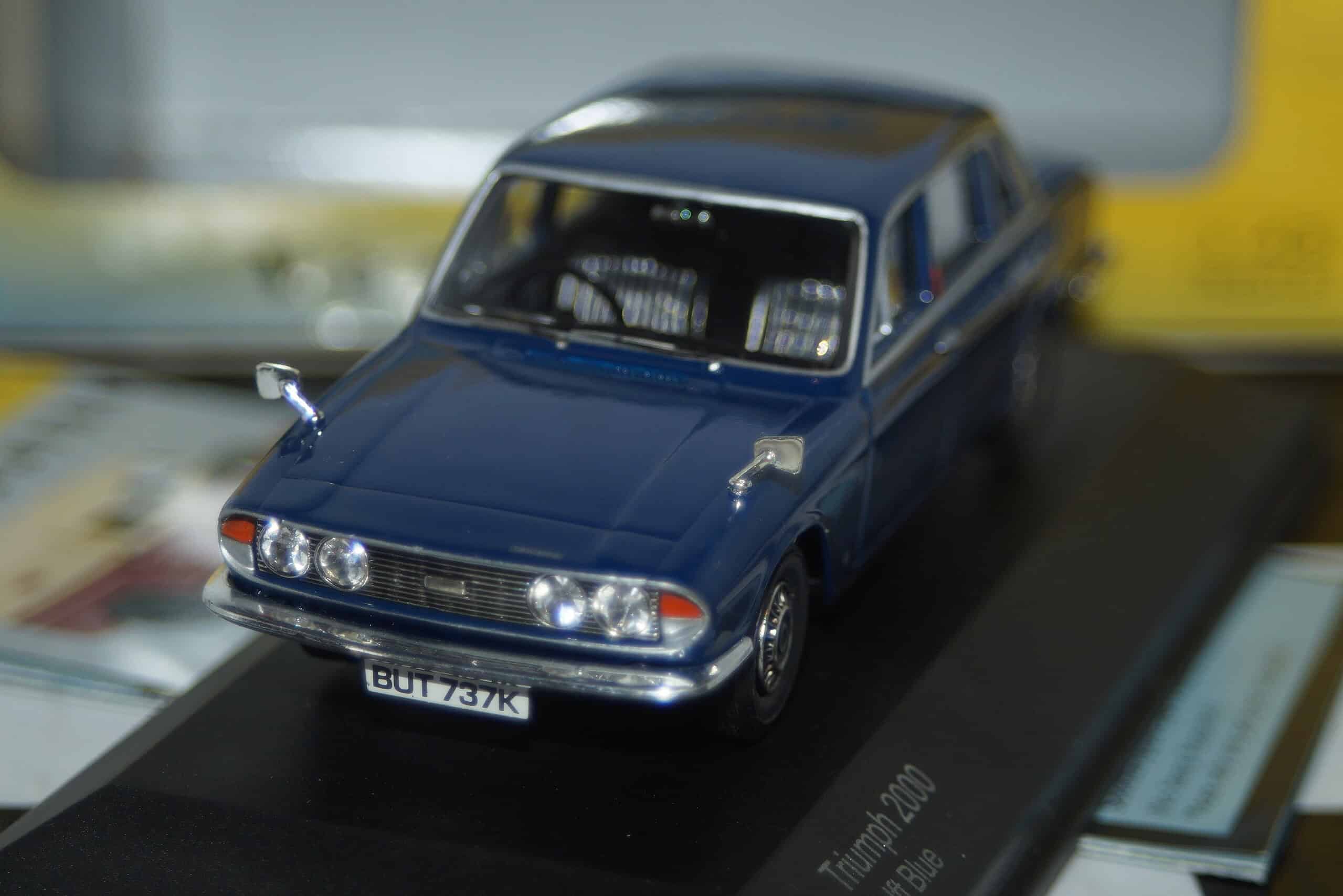 Vanguards triumph 2000 delft blue va08200 1:43 scale