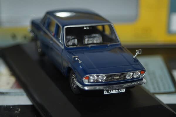 Vanguards triumph 2000 delft blue va08200 1:43 scale