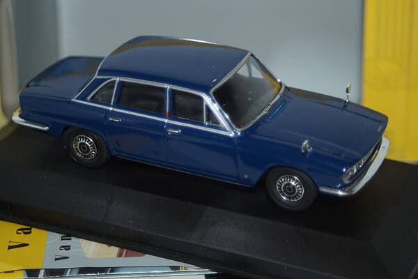 Vanguards triumph 2000 delft blue va08200 1:43 scale