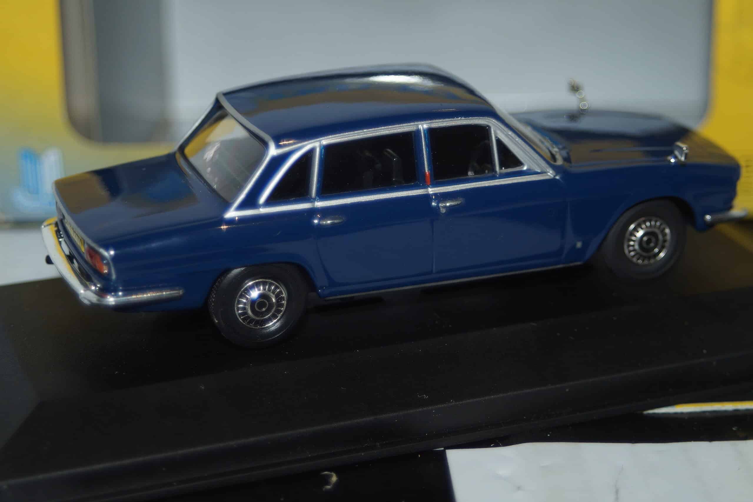 Vanguards triumph 2000 delft blue va08200 1:43 scale