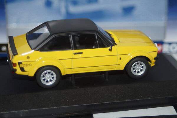 Corgi vanguards ford escort mk2 rs mexico signal yellow ref va12612 1:43
