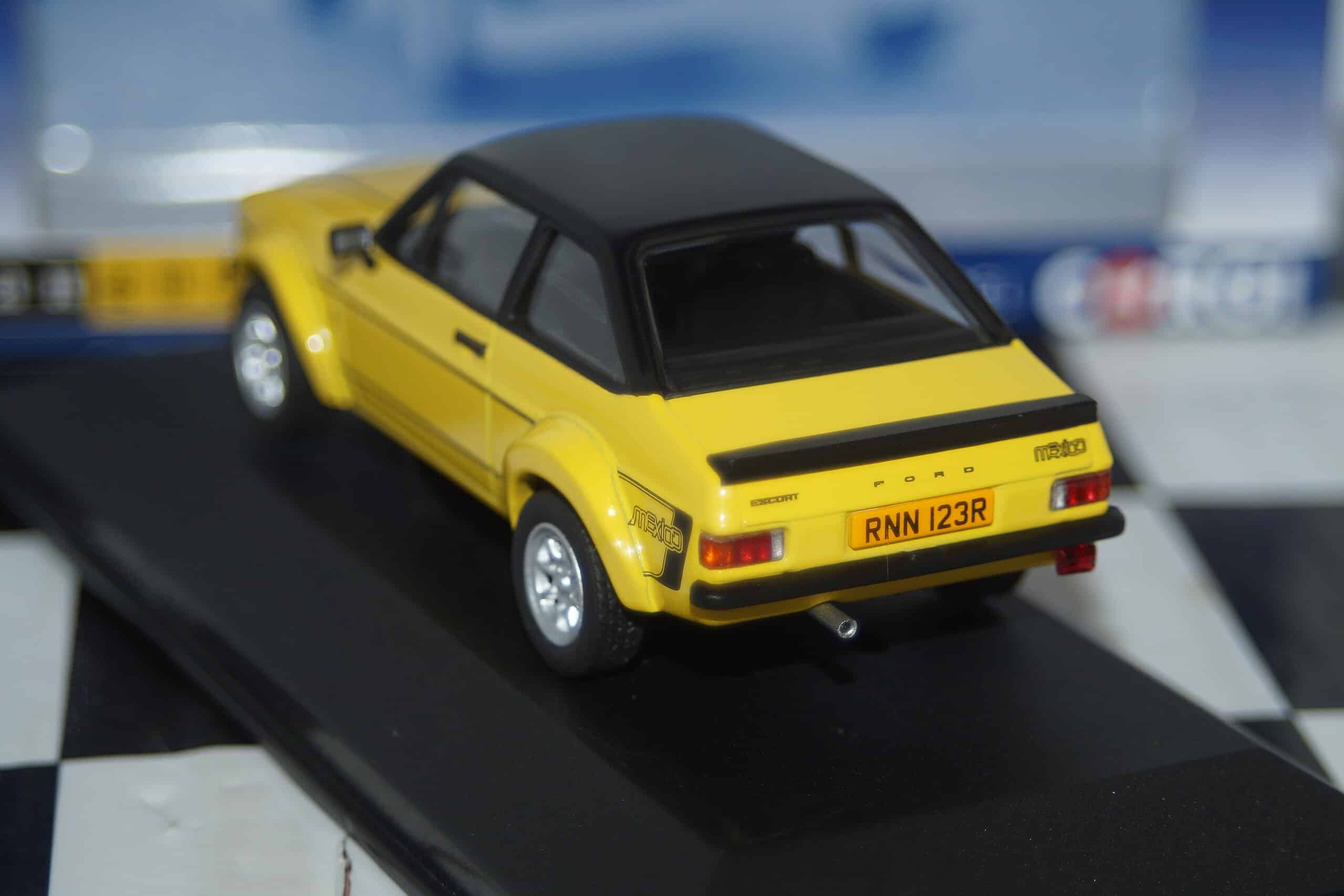 Corgi vanguards ford escort mk2 rs mexico signal yellow ref va12612 1:43